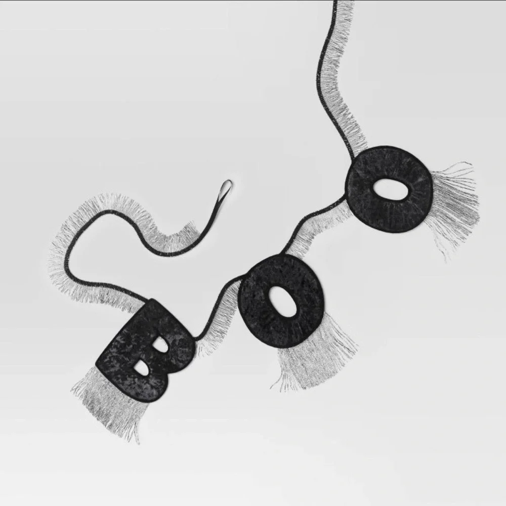 Hyde and EEK‎ Boutique Black Velvet Boo Fringe Garland 72
